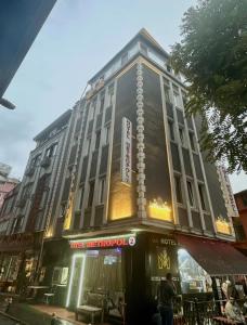 Metropol Hotel-2