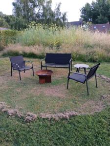 Charmante petite maison avec terrasse et jardin