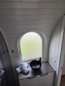 Dingle Courtyard Cottages & Luxury Cabins