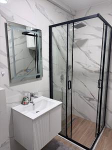 Apartments Visar 1