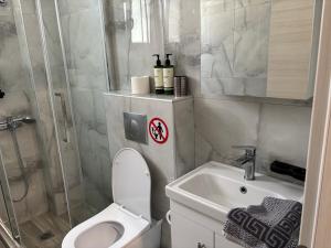 Pool Access Diamond 2 Apartment Ofrinio