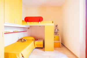 Comfort and Relax Steps from the Beach, Wi-Fi & AC