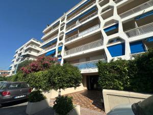 Studio cosy terrasse front mer
