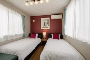 75sqm kids friendly house, free parking, 3 bedrooms 7 beds, 17min Asakusa, 3min walk Station, direct access to NRT or HND airport