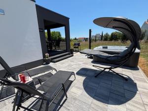 NEW Deluxe house BARKA with JACUZZI