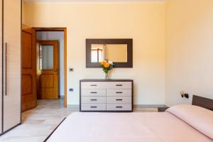 Comfort and Relax Steps from the Beach, Wi-Fi & AC