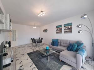 Modern 2 bed apartm in Jardin Botanico La Cala de Mijas
