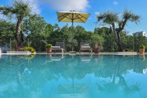 Luxury Villa Breeze with Private Pools