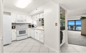 Emerald Towers 0405