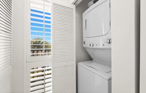 Emerald Towers 0405