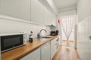 One step to the beach apartment