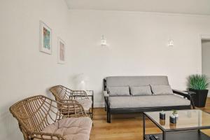One step to the beach apartment