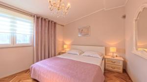 CASA di MIRJANA , Vila s Bazenom i 3 Apartmana, Parking, Kaštela,Near Split