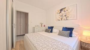 CASA di NATALIA, Spacious 2BR Apartment for 6 near Beach ,Free Parking