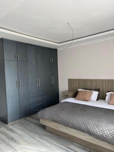 Noble Park Apartment