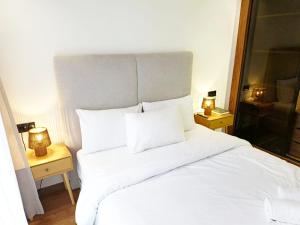 Stylish Flat Near Cafés & Shopping in Maârif