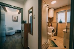 White City Nest