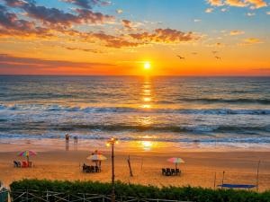 SKS Beach Hotel & Spa - Sea Beach Front - Rooftop Swimming Pool - With Complimentary Breakfast