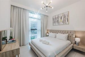 FIRST CLASS Studio High-End Near Circle Mall
