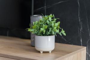 New Marble Apartment by KRAMM
