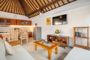 Family budget Villa with private Pool in Seminyak