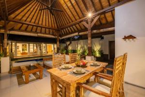 Family budget Villa with private Pool in Seminyak