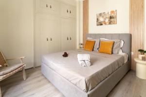 Central 2BR Penthouse