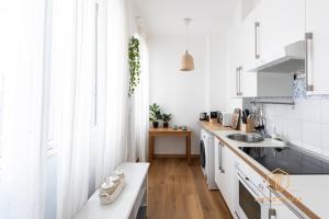 Imperium Testaccio Retreat - up to 7 pax, 2 balconies, 15 min to trastevere and metro station