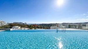Penthouse w Scenic Views RDR557