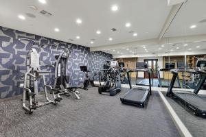 Best Western Plus Sunset Plaza Hotel