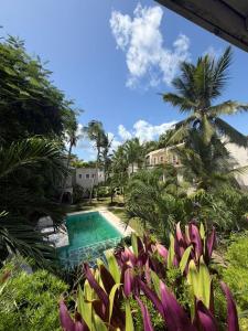 3 bedroom beachfront villa