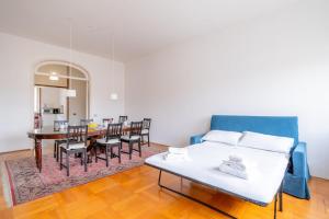 Intrho - Casa Torino 64 Elegant Apartment for 10