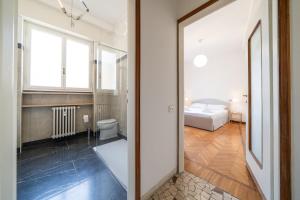 Intrho - Casa Torino 64 Elegant Apartment for 10