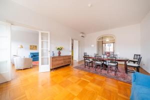 Intrho - Casa Torino 64 Elegant Apartment for 10