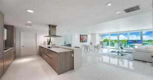 Biscayne Tide Loft