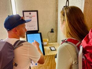 Peaky Riders Self Check-in Hotel