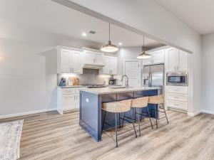 Kingsport Modern Oasis