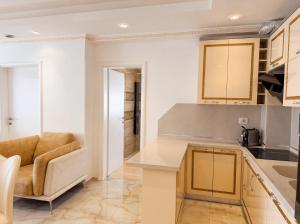 BeachFront & Sea View Apartment 111