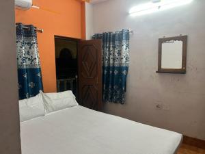 Priyadarshi Hotel