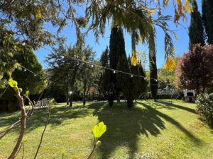 Spacious Suite in Villa with Private Bathroom e Garden near Montepulciano, pet Friendly