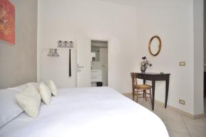 Spacious Suite in Villa with Private Bathroom e Garden near Montepulciano, pet Friendly