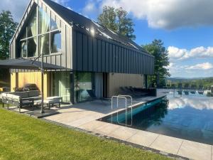 Dom w Czerwonej Dolinie Haus im Roten Tal Seidorf Sosnówka`