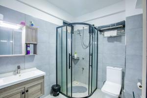 Zuri Snug condo