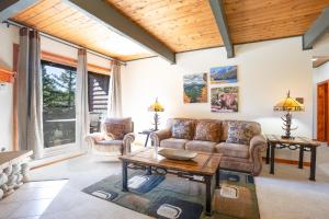 Sundowner Last Run Condo: Ski-In, 2 Blocks To Main St