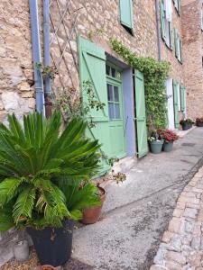 location Seillans var studio lavande 1e etage