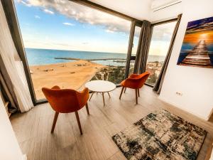 Maritimo ApartHotel