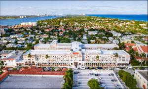Cozy Palm Beach Studio Near Beach & Pool
