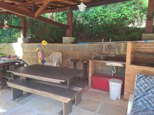 Linda casa na serra com piscina