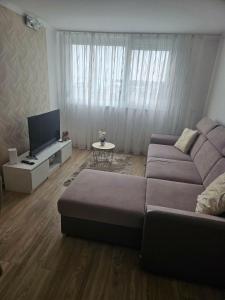 Silver Apartman II
