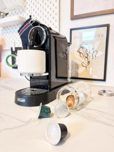 Modernes City Apartment Hockenheim Zentrum nahe Hockenheimring mit 2 Betten, WLAN & Kitchenette